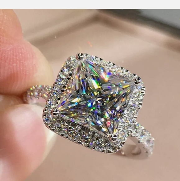 ♡Gorgeous Women 925 Silver Rings White Sapphire♡ - Picture 4 of 5